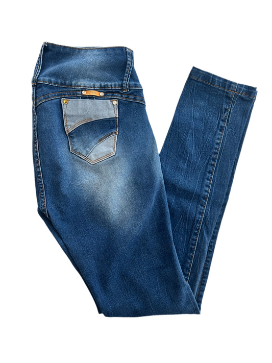 Elete sport , environ : grandeur 7 ou 8